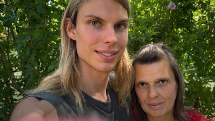 Mama, ožeň ma - Tomáš s mamou